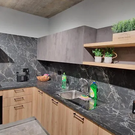 B8 Seaside Luxury With Terrace- New דירה *