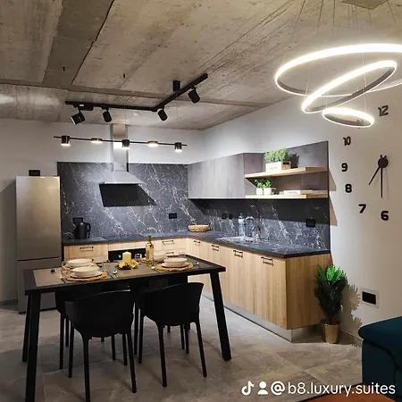 B8 Seaside Luxury With Terrace- New St. Paul's Bay