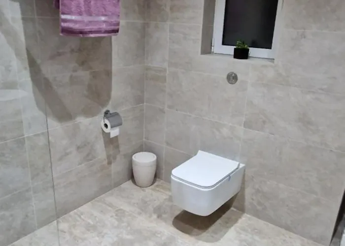 B8 Seaside Luxury With Terrace- New